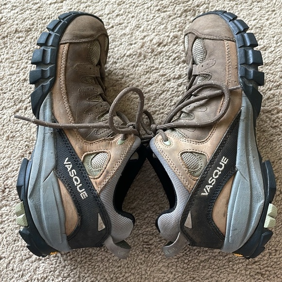 Vasque Mantra Women’s Hiking Shoe 8.5 Olive/Taupe Leather Trail Boot Vibram Sole - Picture 13 of 14